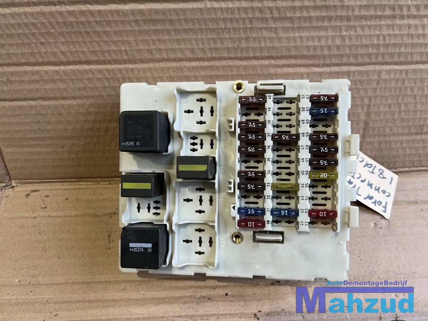 FORD TRANSIT CONNECT 1.8 TDCI Zekeringkast 2002-2012, Info@ford.com, Ford Motor Company, American Road 1
48126  Dearborn, Ford