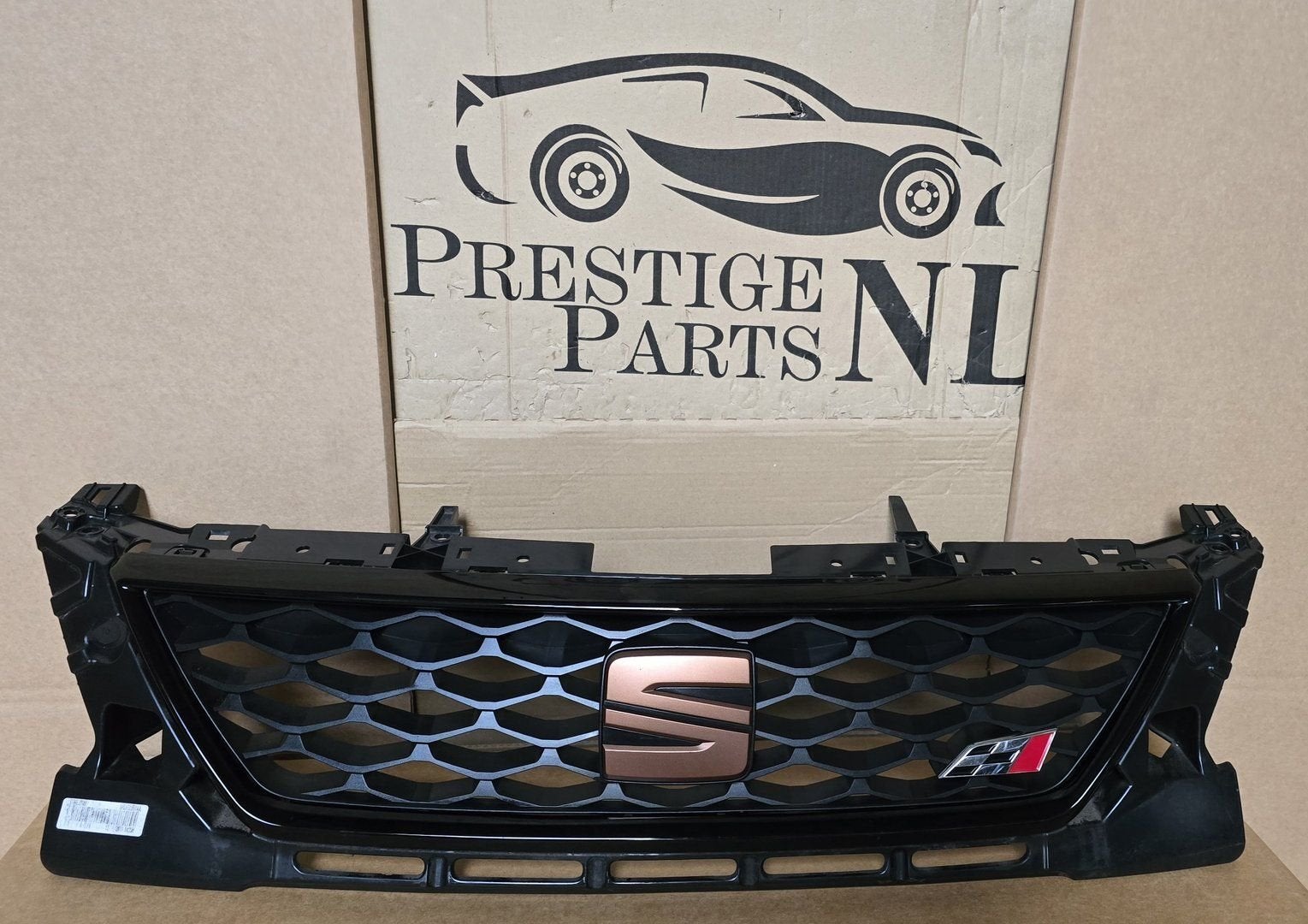 Grill Seat Leon 3 III 5F CUPRA FR GRILLE FACELIFT 5F0853654K, Auto-onderdelen, Gebruikt, -, Voor, Ophalen of Verzenden