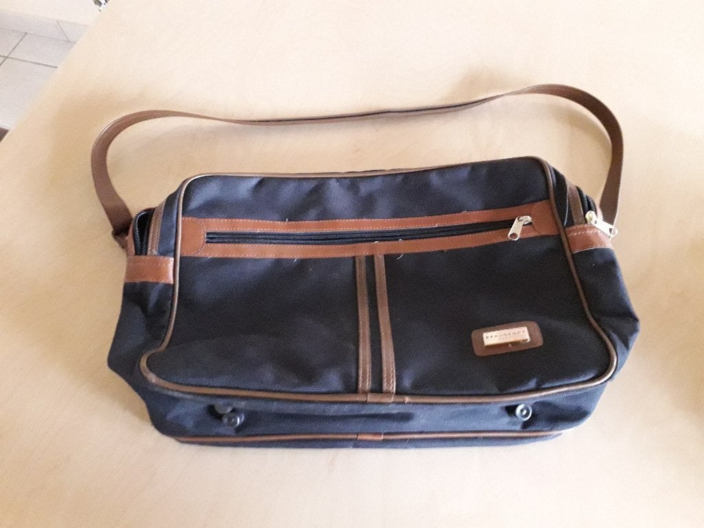 tas met draagriem, Comme neuf, Brun, Enlèvement, 40 à 60 cm