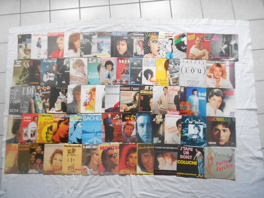 lot de 297 disques vinyle 45 tours + 11 33 tours, Enlèvement, Comme neuf