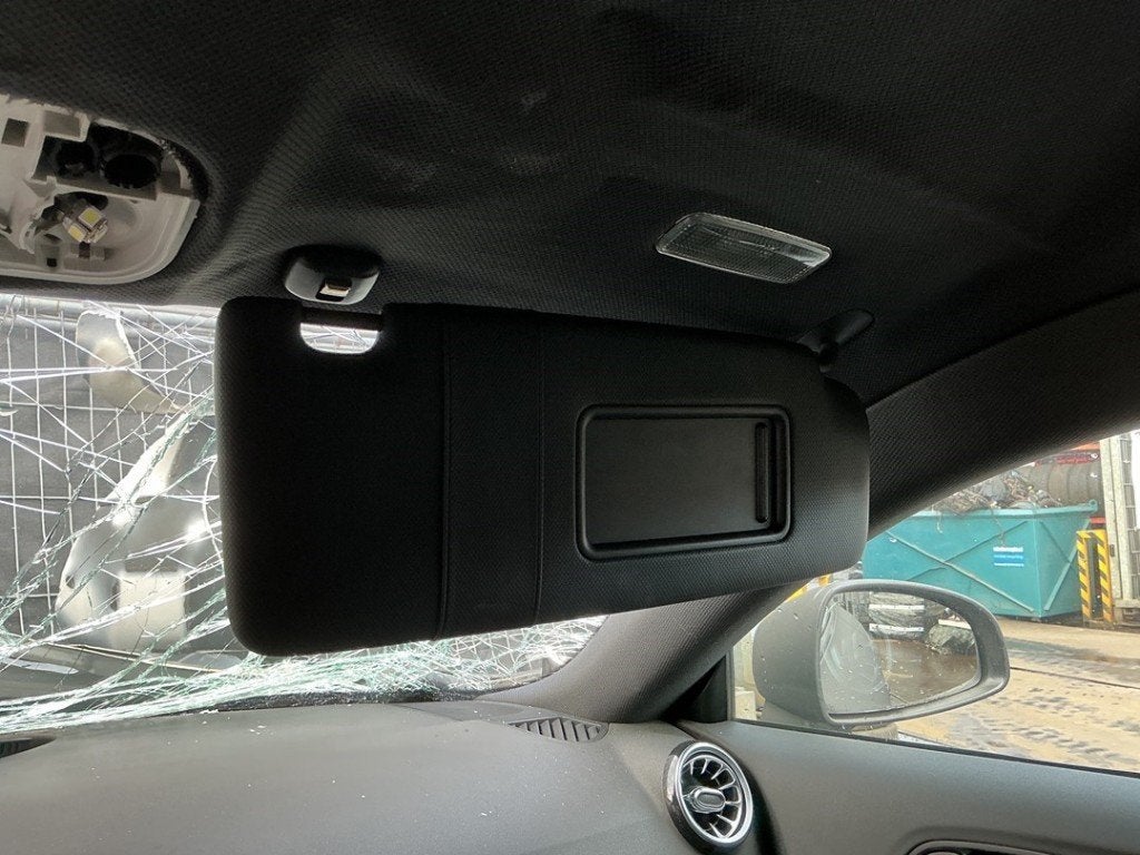 PARE-SOLEIL Audi TT (8J3) (01-2006/06-2014) (|8J8857552H|), Auto-Union-Straße  1,
85057  Ingolstadt, DE, Info@audi.de, Audi, Utilisé