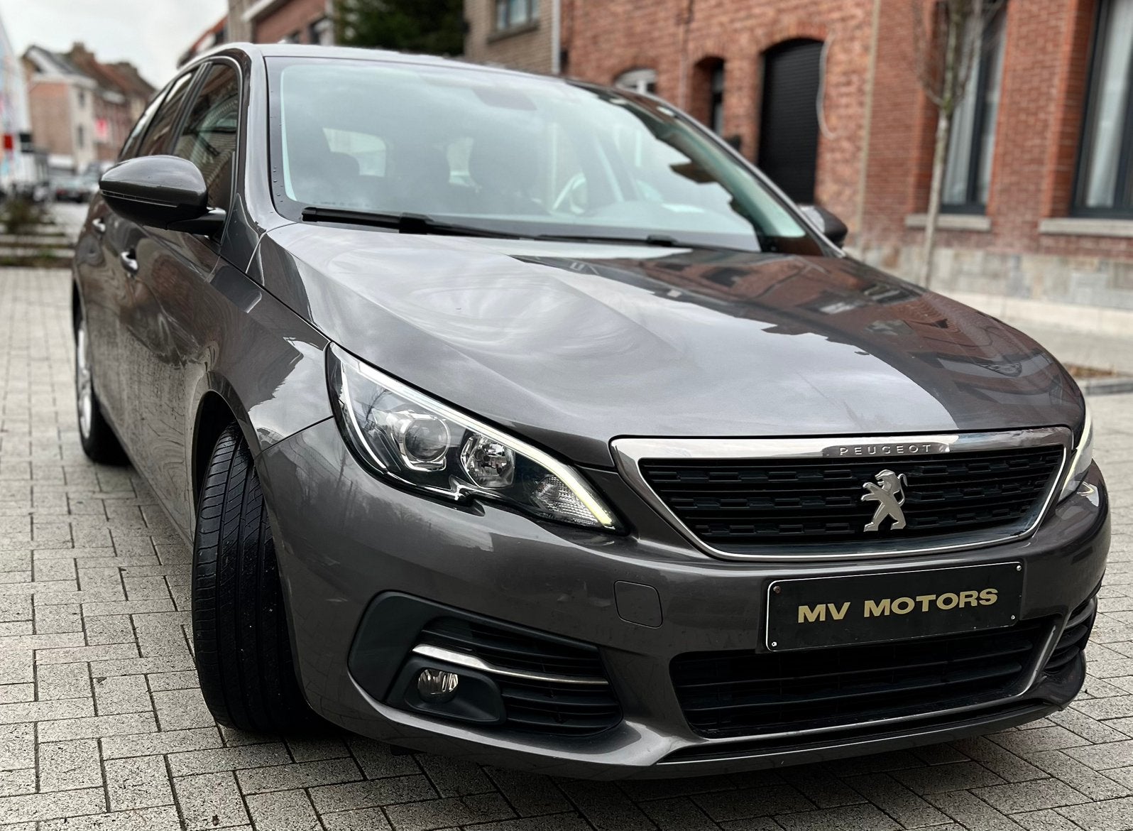 PEUGEOT 308 SW Active 1.5 BlueHDi S&S 100 chp/premier prop!, Autos, Peugeot, Argent ou Gris, Achat, Euro 6, Entreprise