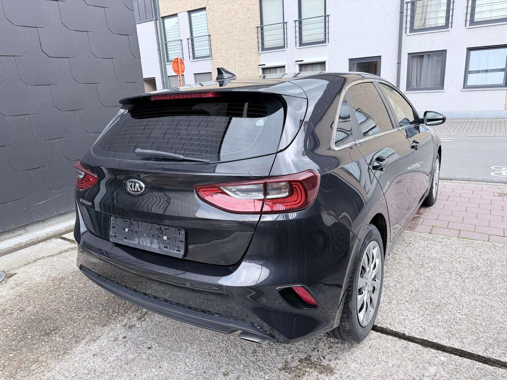 Kia Ceed / cee'd AIRCO | NAVI | PARKEERCAMERA | APPLE CARPLA, USB, Stof, Gebruikt, Overige kleuren
