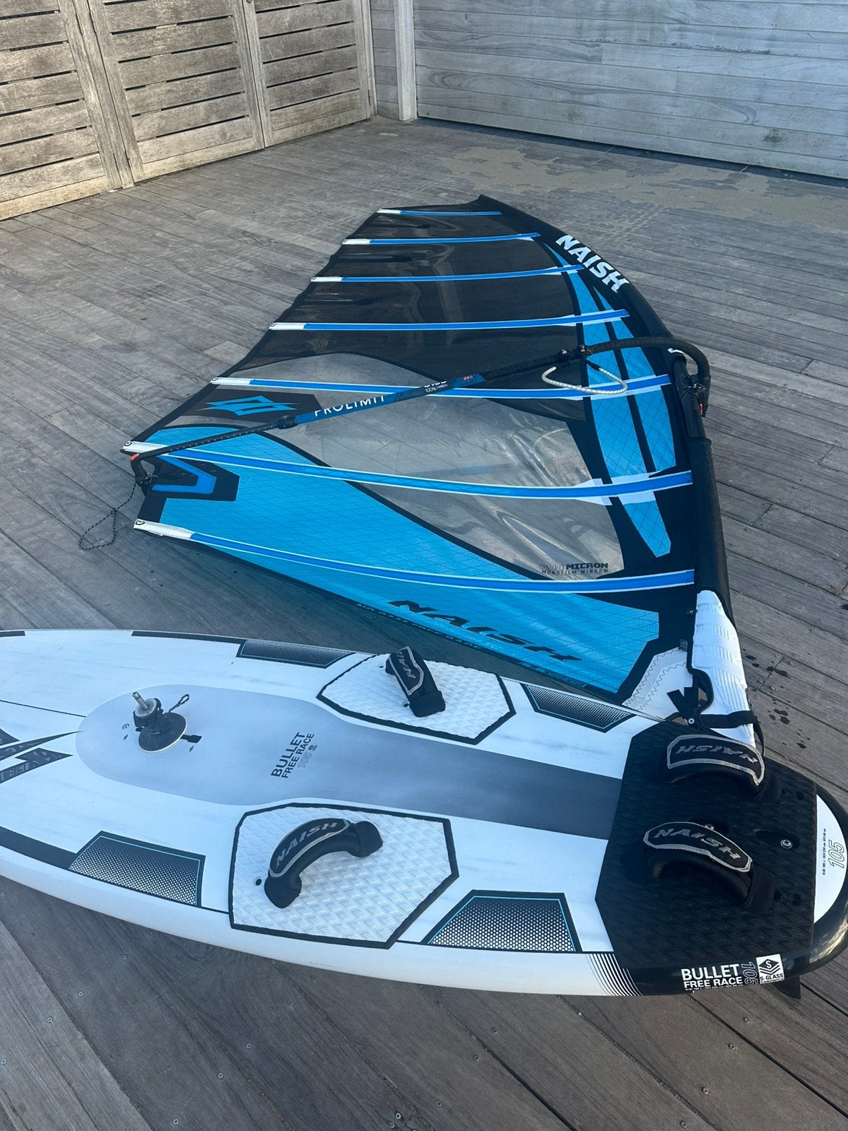 Naish freerace bullet met no cam freerace zeil, Ophalen, Zo goed als nieuw, Naish, Giek