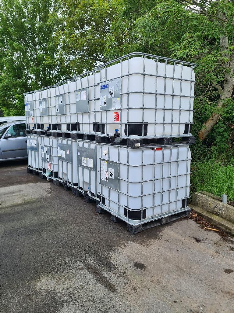 IBC 1000L sur palette en plastique avec cage en acier, Bricolage & Construction, Enlèvement