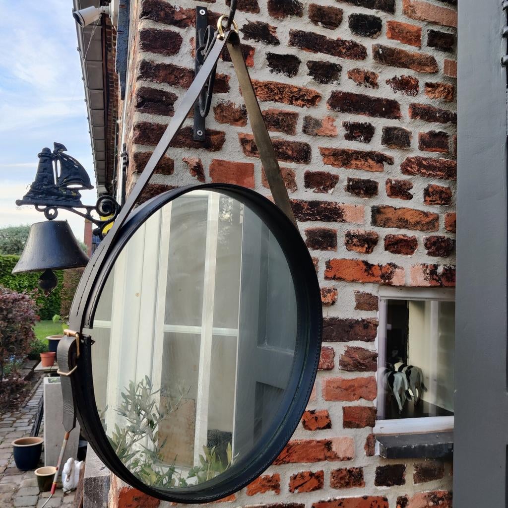 Vintage spiegel met lederen riem, Huis en Inrichting, Ophalen