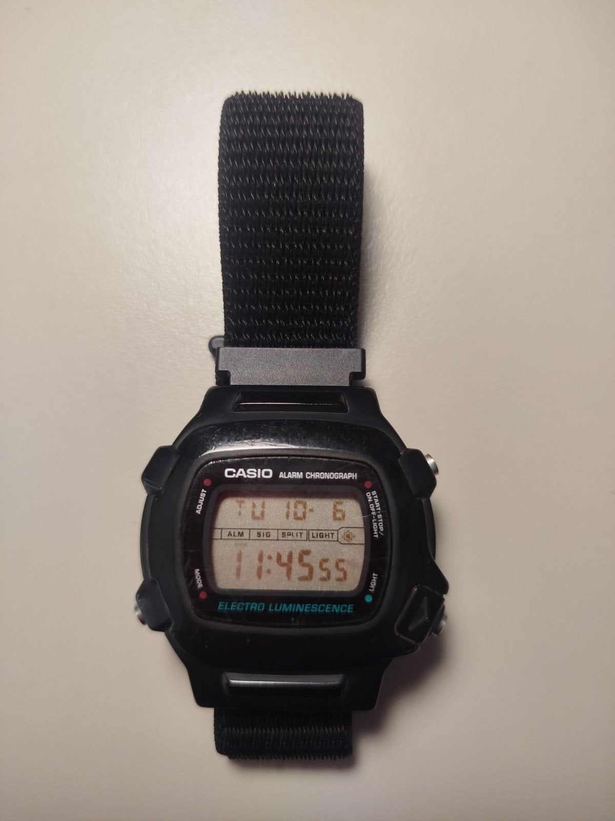 Casio W-740, Enlèvement