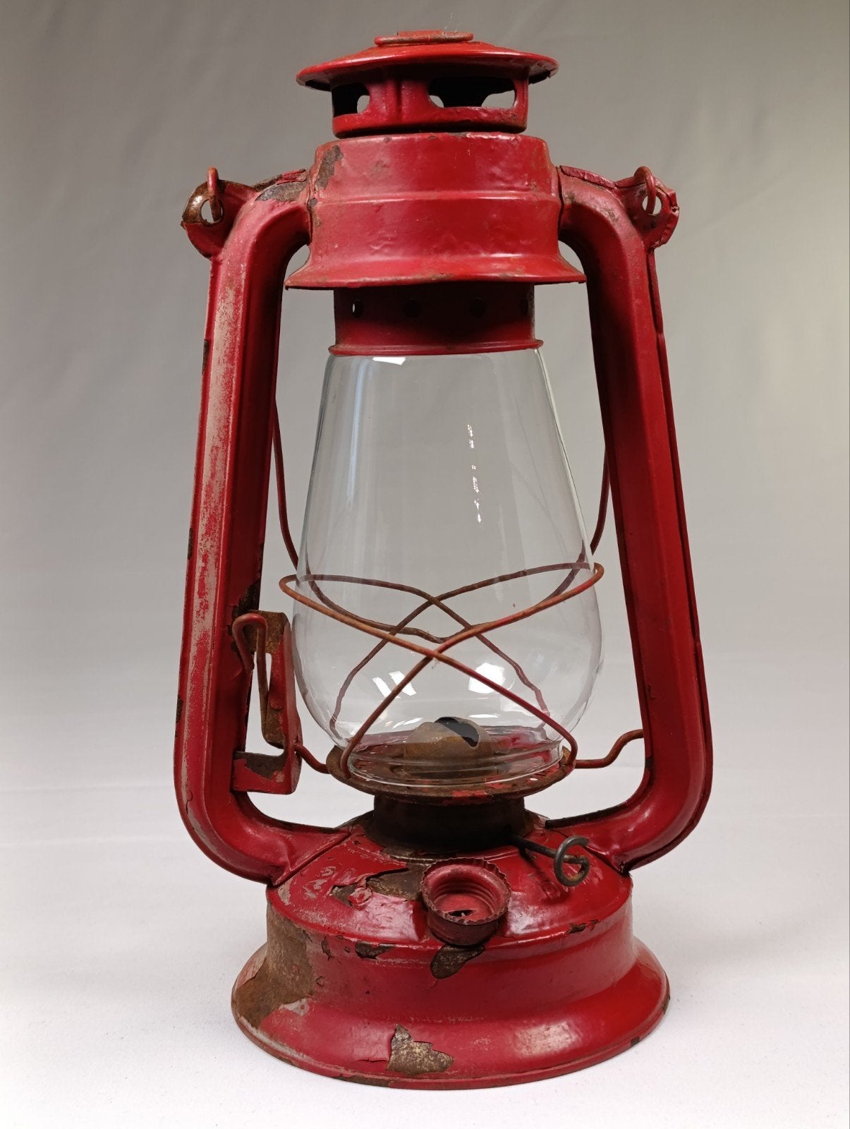 Rode vintage stormlamp / petroleumlamp - Ashken Brand, Ophalen of Verzenden