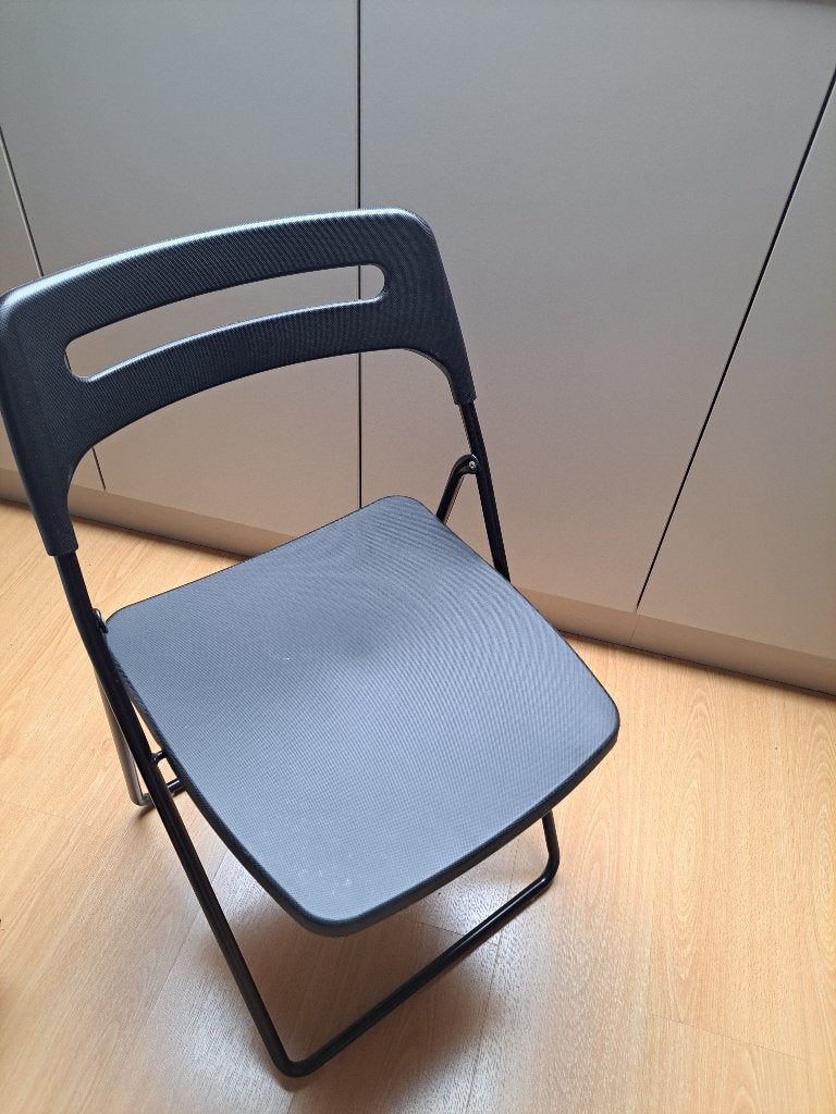 Opklapbare stoel, Huis en Inrichting, Stoelen, Ophalen, Kunststof, Gebruikt, Zwart