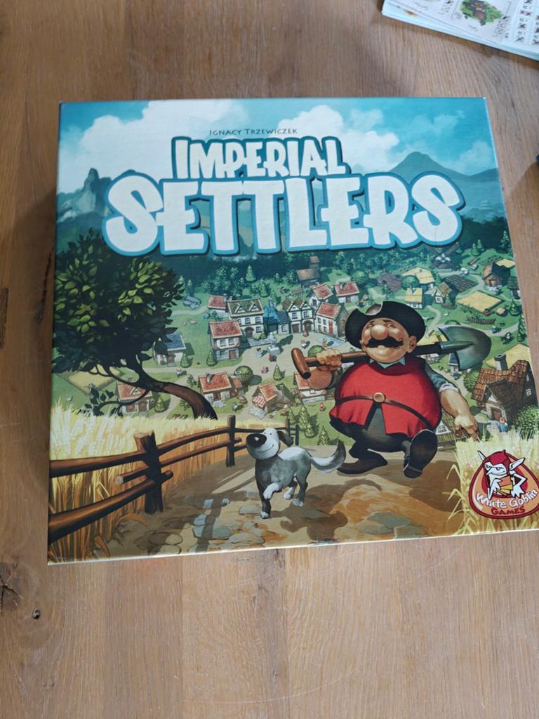 Gezelschapsspel: Imperial Settlers van White Goblin Games, Ophalen, Zo goed als nieuw, White Goblin Games