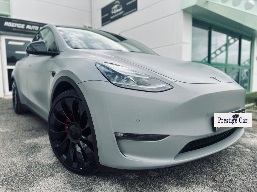 Tesla Model Y EV AWD  Grande Autonomie, Autos, Tesla, Cuir, Entreprise, Autres couleurs, Noir