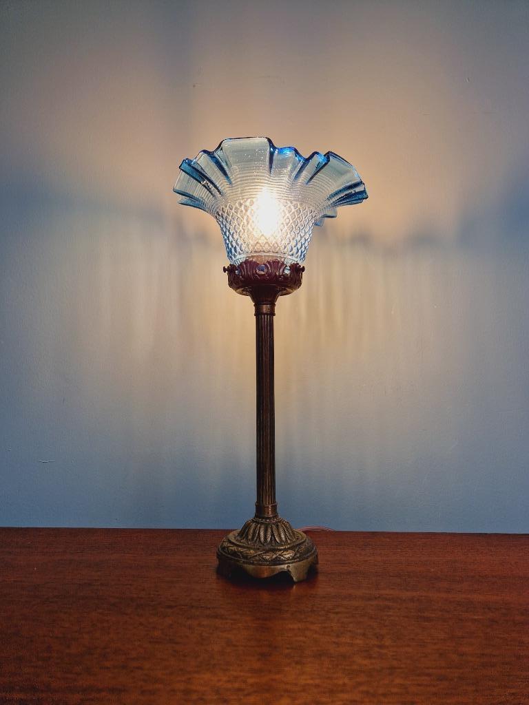 Lampe de table en bronze doré et verre transparent bleu, Enlèvement ou Envoi, Bronze