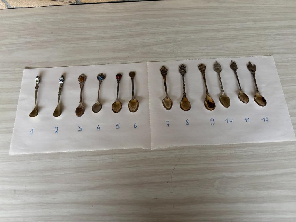 Verzilverde souvenierlepeltjes van een stad, Antiquités & Art, Enlèvement, Argent