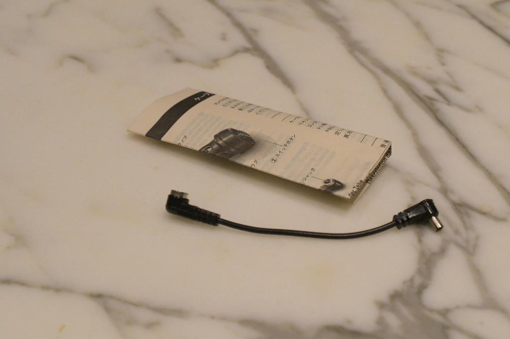 Adaptateur de télécommande Contax S vers L, Enlèvement ou Envoi, Comme neuf, Autres types
