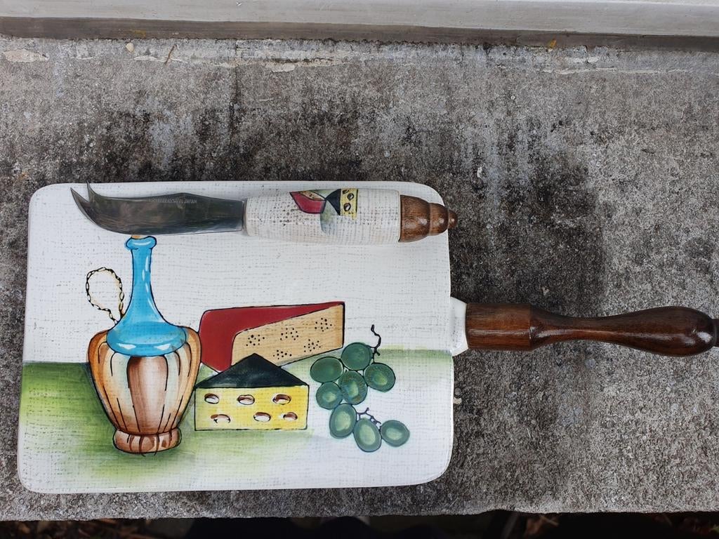 Elegant vintage kaasplankje in keramiek, bijpassend kaasmes., Antiek en Kunst, Antiek | Keramiek en Aardewerk, Ophalen of Verzenden