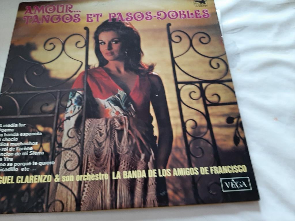 Disque 33T et 45T tangos  ,accordéons, ..., Enlèvement ou Envoi, Comme neuf