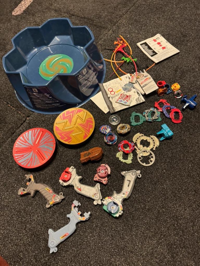 Hasbro Beyblade Metal Master Extreme Combat Set, bundel, Verzamelen, Speelgoed, Ophalen of Verzenden, Zo goed als nieuw