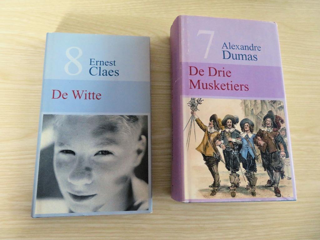 serie van 12 klassieke boeken nl versie 5,00 eur per boek, Boeken, Europa overig, Het laatste nieuws, Ophalen of Verzenden, Zo goed als nieuw
