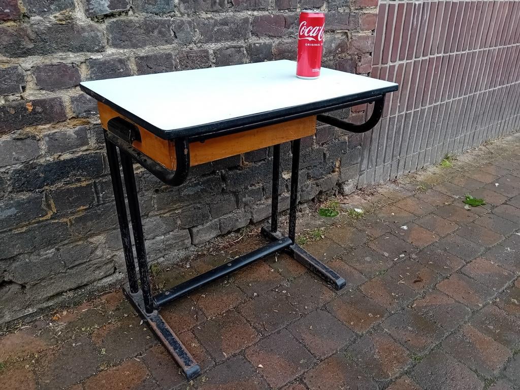 Joli bureau pour enfants, Enfants & Bébés, Chambre d'enfant | Tables & Chaises, Enlèvement, Comme neuf