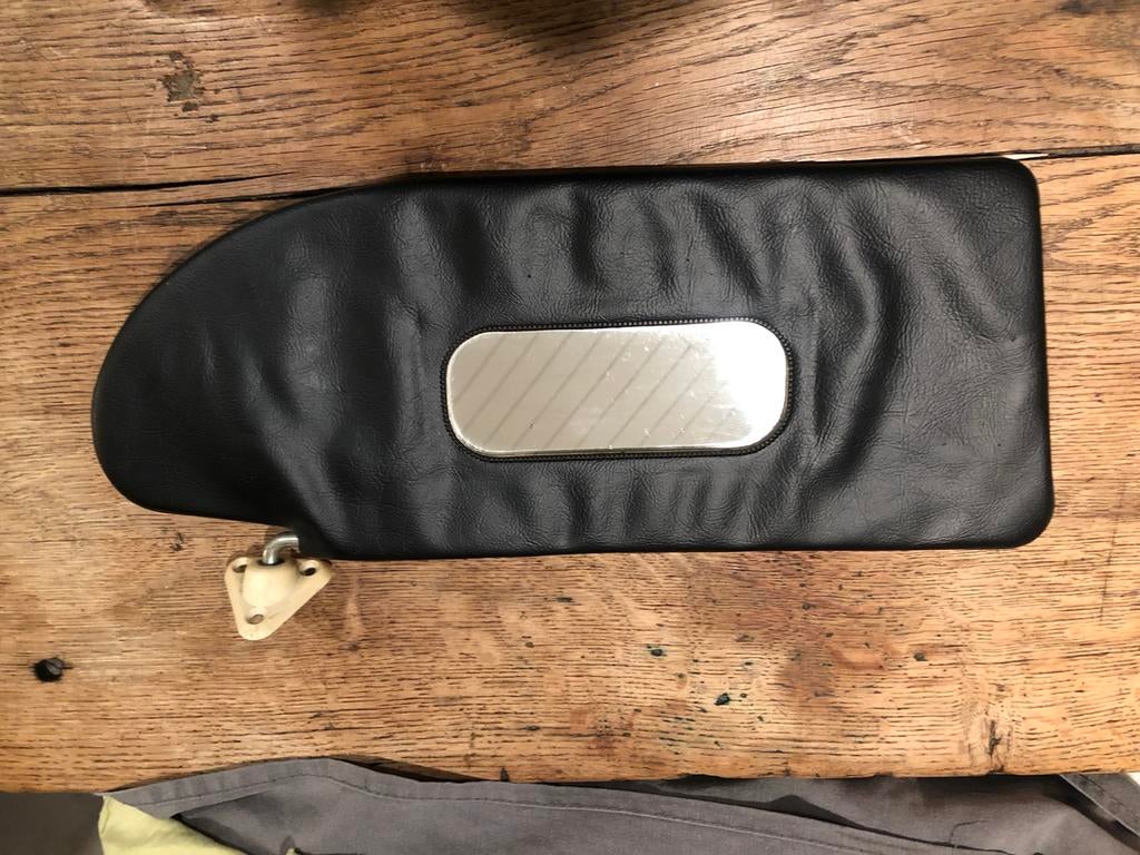 pare soleil droit pour Peugeot 104, Gebruikt, Peugeot