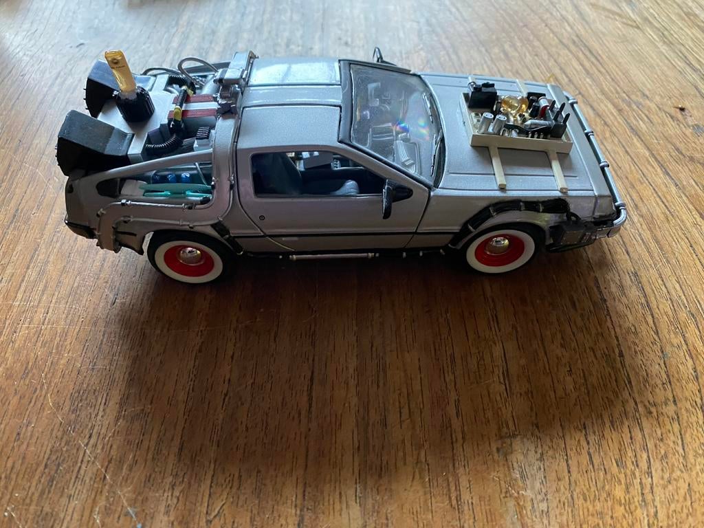 Delorean - Back to the Future 3 - Welly - 1/24, Enlèvement ou Envoi, Comme neuf, Welly