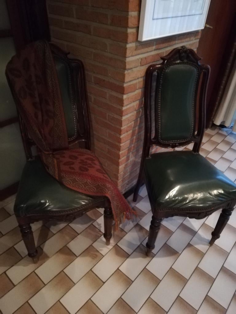 Chaises anciennes, Enlèvement