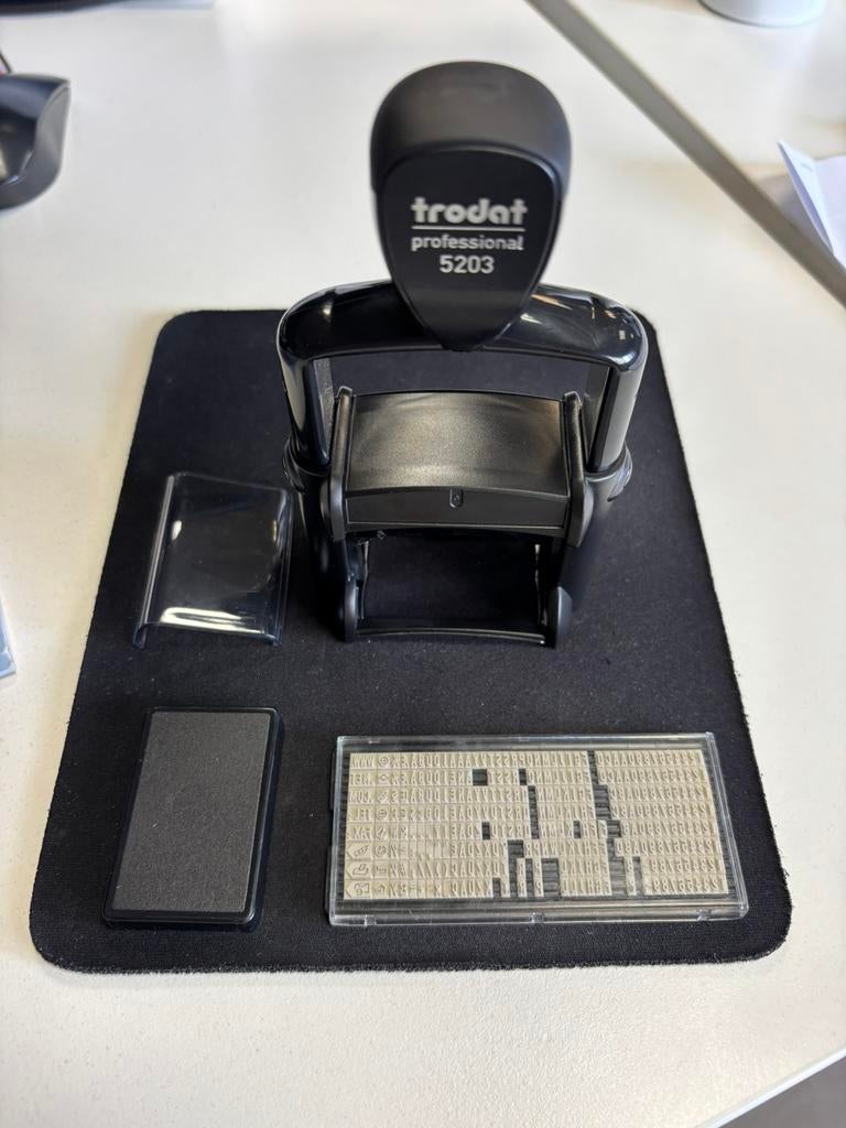 Zelf-inktende stempel trodat 5203, Diversen, Ophalen of Verzenden, Zo goed als nieuw