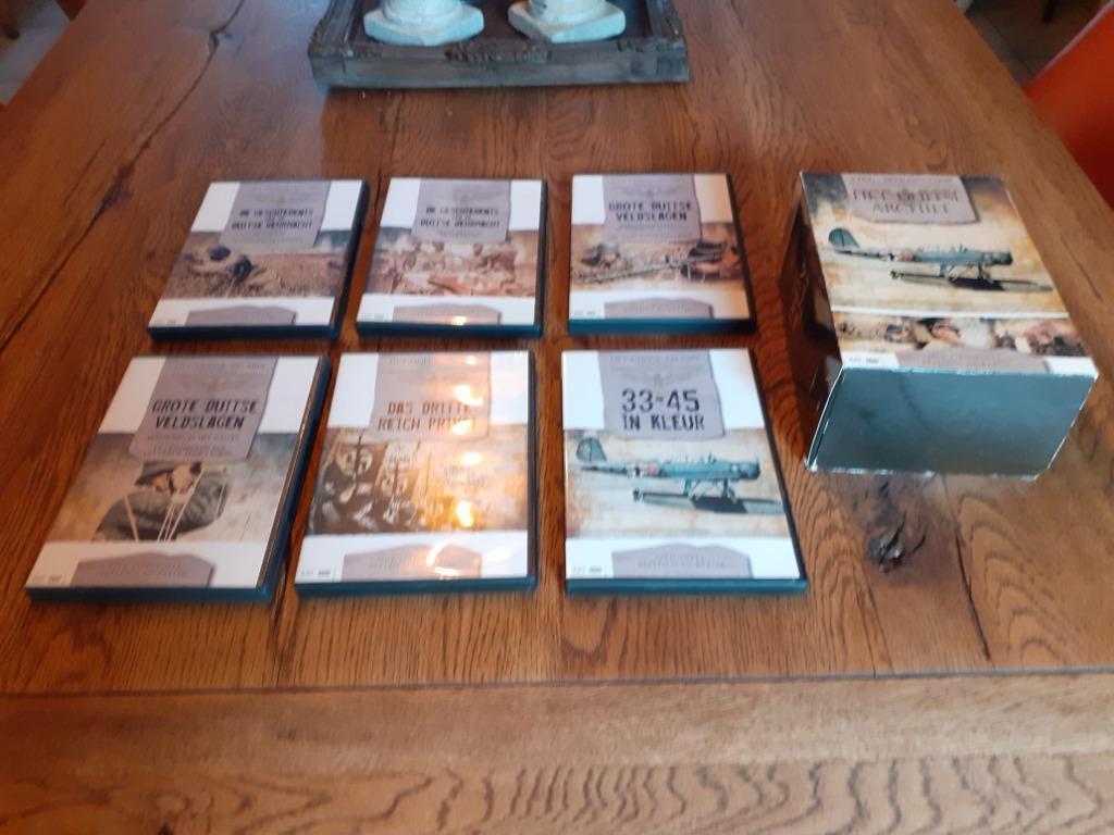 Box dvd's 2 de wereldoorlog  documentaire, Cd's en Dvd's, Ophalen, Zo goed als nieuw, Oorlog of Misdaad