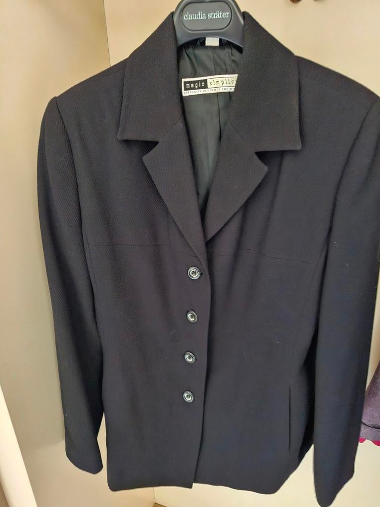 Heel mooie zwarte gevoerde blazer maat 40, Ophalen of Verzenden, Zo goed als nieuw, Maat 38/40 (M), Zwart