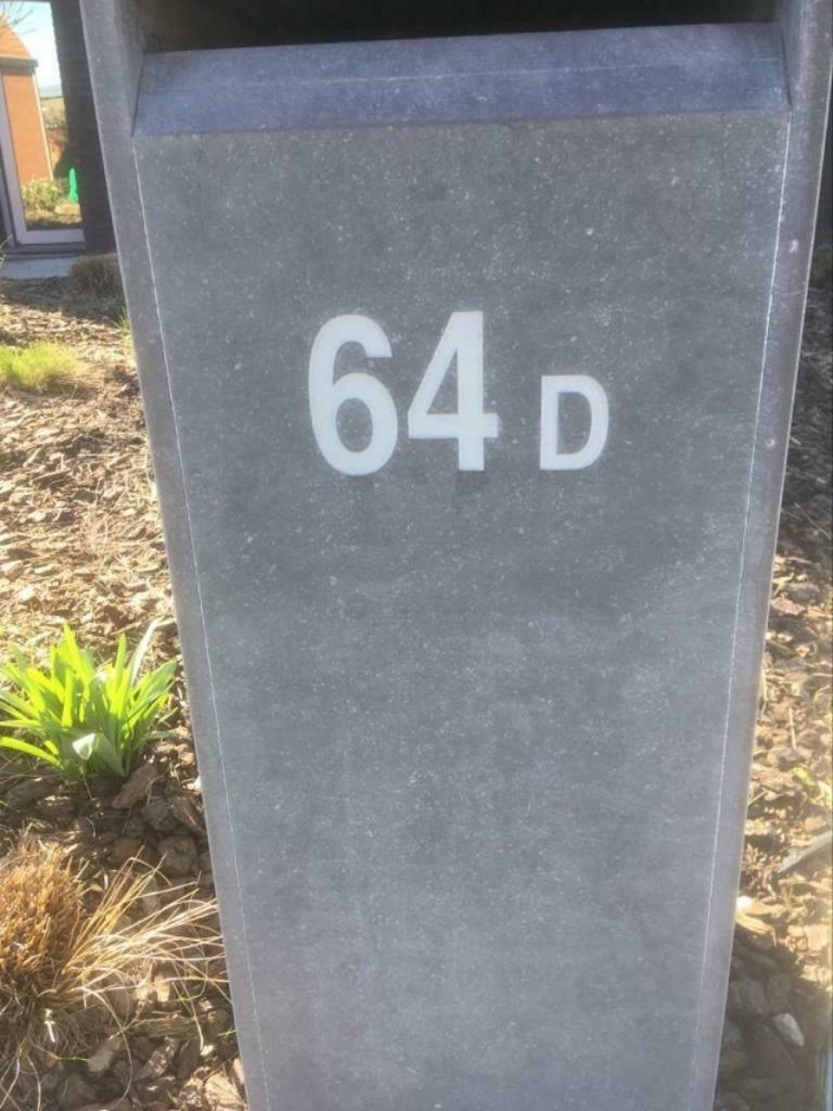 GRAVEREN van brievenbussen, Tuin en Terras, Ophalen