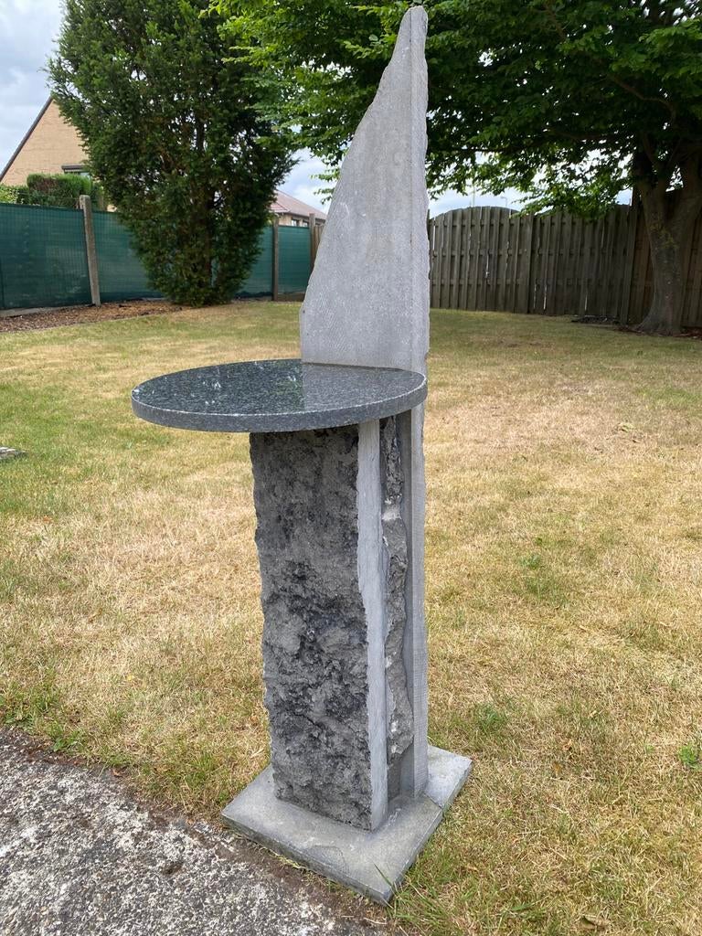 Granieten sokkel voor tuinbeeld, Ophalen, Zo goed als nieuw