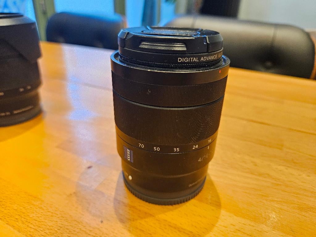Zeiss f4 16-70 lens, Ophalen of Verzenden, Gebruikt, Standaardlens, Zoom