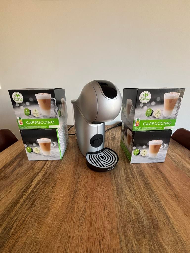 Dolce gusto genio s touch silver, Electroménager, Réservoir d'eau amovible, Dosettes et capsules de café, 1 tasse, Utilisé