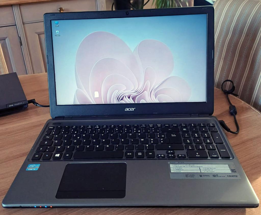Acer Aspire E1-570- 15,6" -  Intel i3 - Ram 8 Go- HDD 750 Go, Intel Core i3 3217U, Gebruikt, HDD, 2 tot 3 Ghz