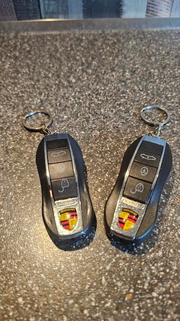 Porte clefs lampe leds Porsche, Ophalen, Zo goed als nieuw