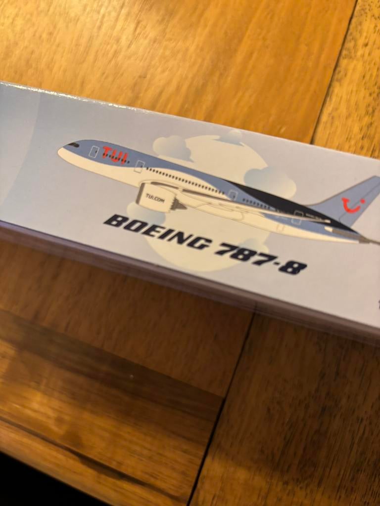 Tui boeing 787-8 schaalmodel, Ophalen, Zo goed als nieuw, Schaalmodel