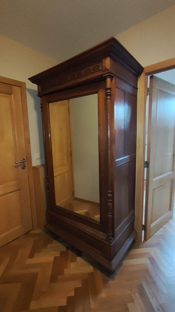 Armoire ancienne en chêne avec miroir et tiroir, Enlèvement