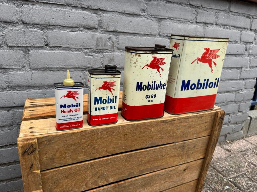 Mobiloil olie blikken, Verzamelen, Blikken, Ophalen of Verzenden, Gebruikt, Overige, Overige merken