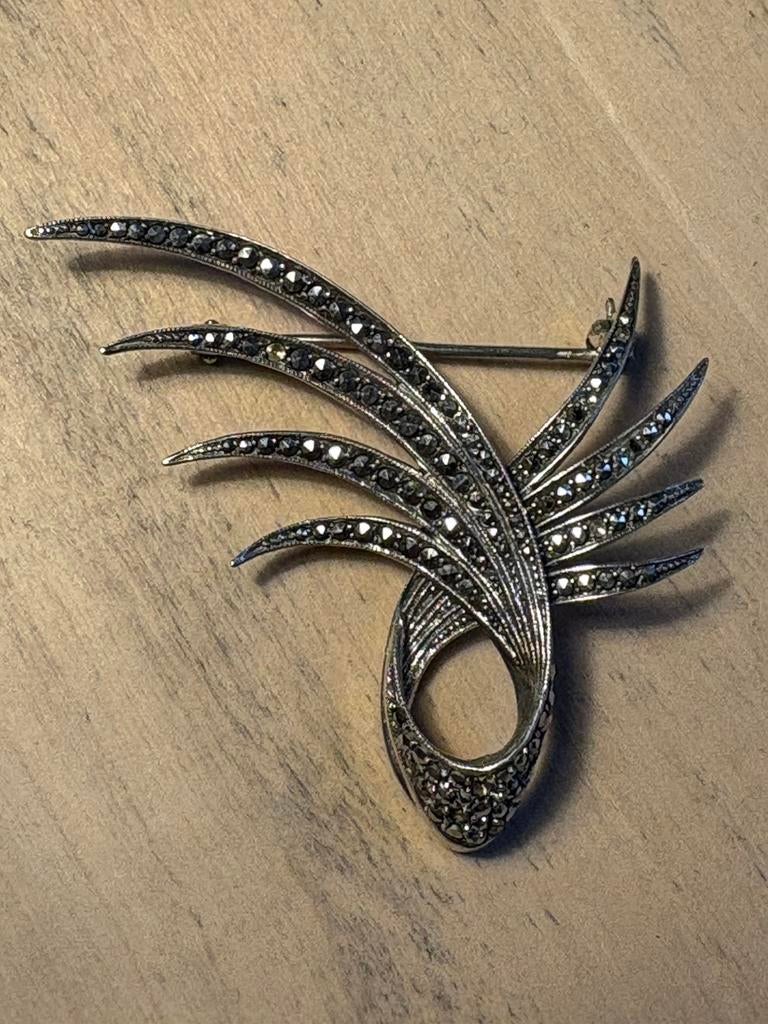 Art deco broche, 835 zilver, prachtige vorm, Handtassen en Accessoires, Antieke sieraden, Ophalen of Verzenden, Broche