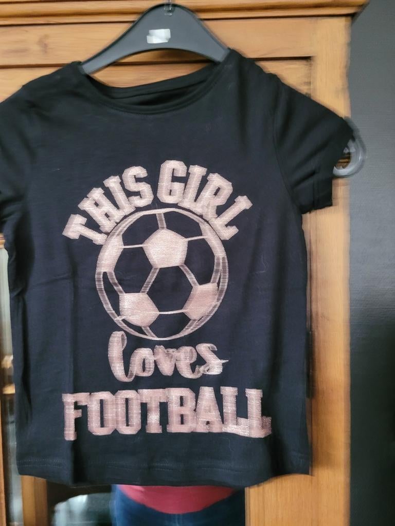 Tshirt football mt 128., Kinderen en Baby's, Ophalen of Verzenden, Zo goed als nieuw