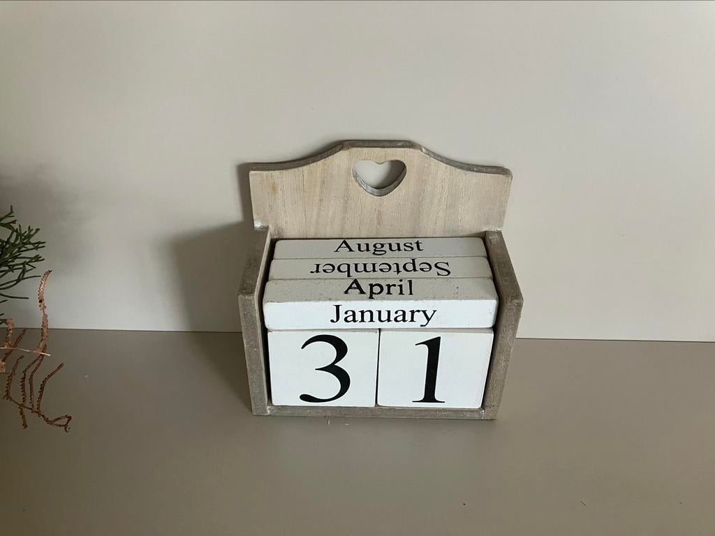 Duurzame houten kalender, Diversen, Kalenders, Ophalen of Verzenden, Dagkalender, Gebruikt
