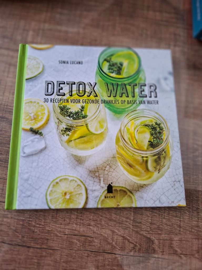 3 detox water boeken  samen te koop voor 8 euro, Ophalen
