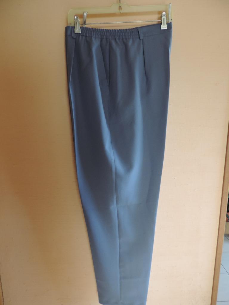 Pantalon gris  moyen  femmes T 48 neuf  enlèvement 5 €, Neuf, Sans marque, Taille 46/48 (XL) ou plus grande, Gris