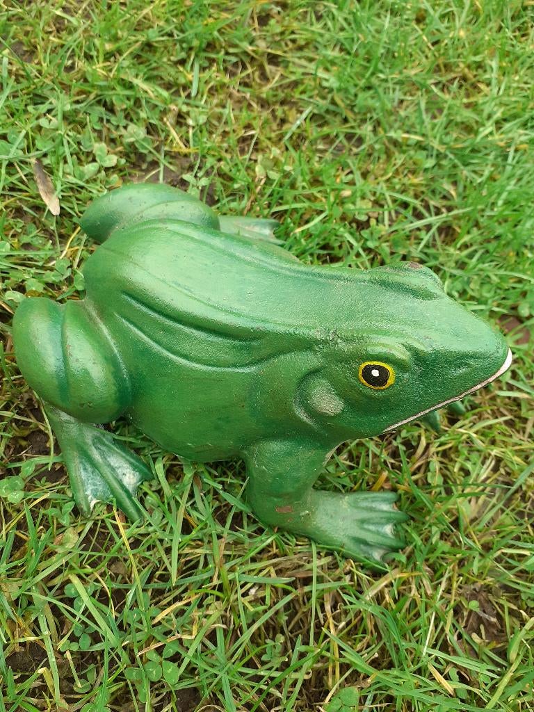 SUPERBE GRENOUILLE EN FONTE PATINEE VERTE, Jardin & Terrasse, Enlèvement ou Envoi, Neuf, Autres matériaux, Animal