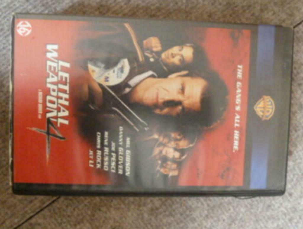 VHS video cassette LETHAL WEAPON 4 the gang's all here, Tous les âges, Enlèvement ou Envoi, Action et Aventure