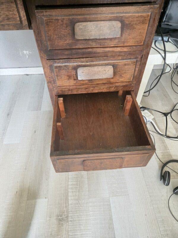 Ancien bureau de notaire en bois massif, Enlèvement, Utilisé