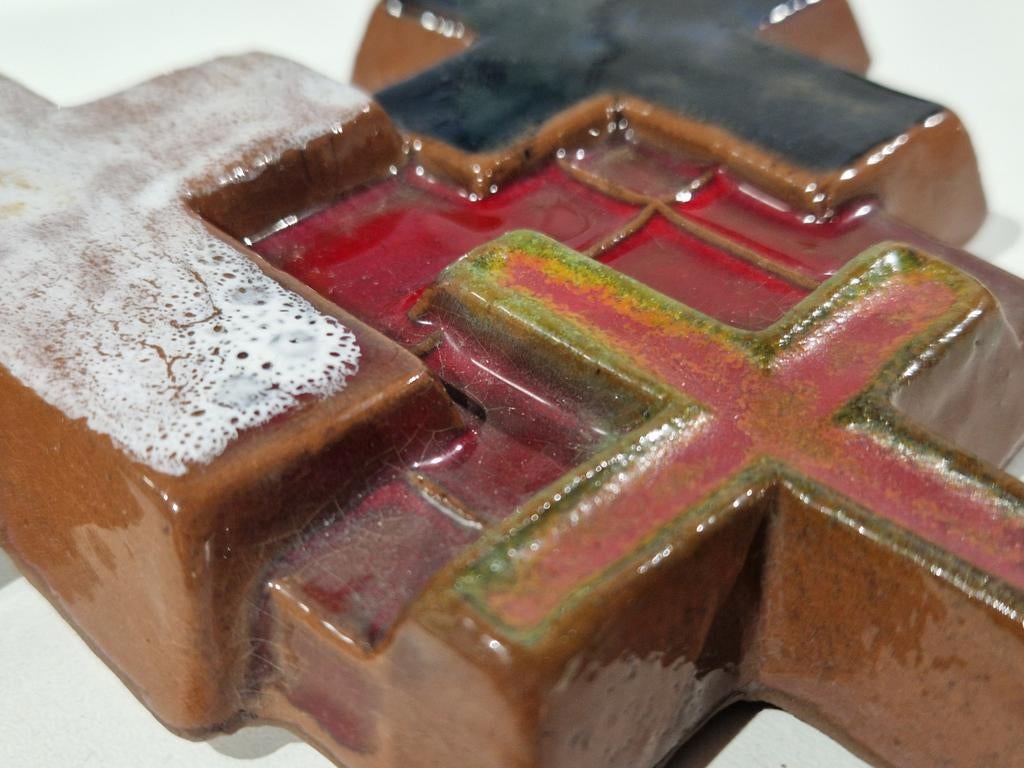 Keramisch kruis van Oswald Tieberghien jaren 60 , brutalist, Antiek en Kunst, Antiek | Keramiek en Aardewerk, Ophalen of Verzenden