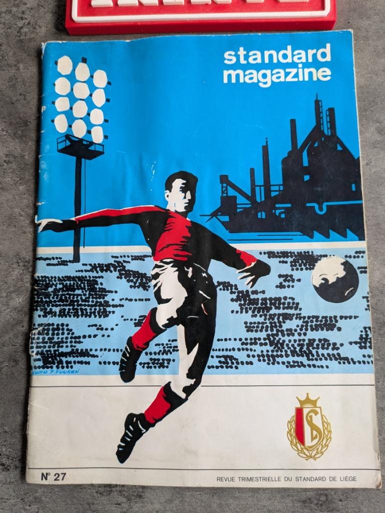 VOETBAL MAGAZINE STANDARD LUIK NR 27 SEVENTIES, Verzamelen, Verzenden, Zo goed als nieuw