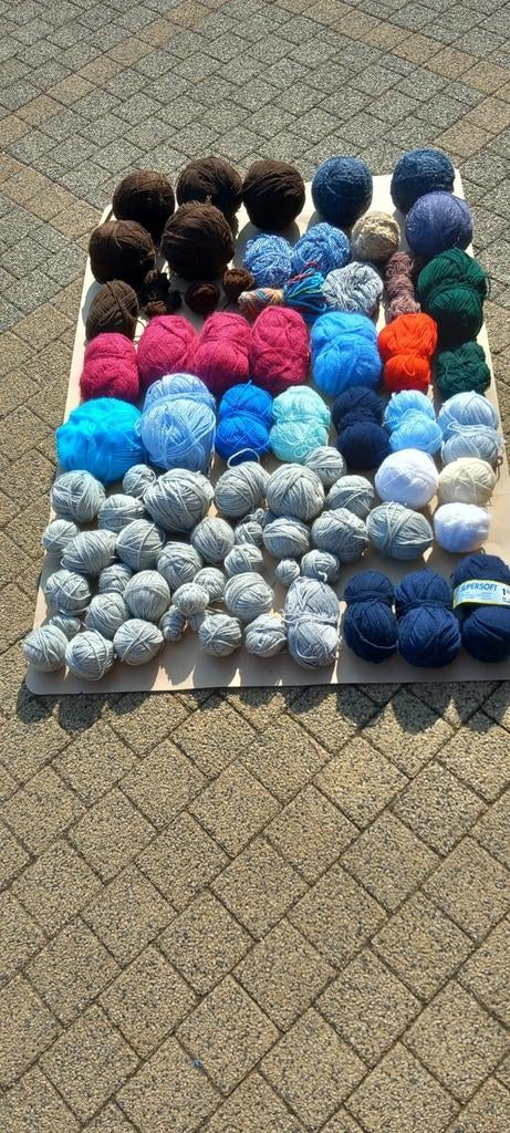 Laine 4 kg environ, Hobby & Loisirs créatifs, Enlèvement ou Envoi, Neuf, Tricot ou Crochet, Laine ou Fils