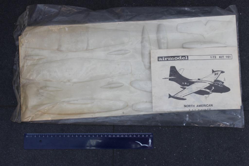 BOÎTES DE MODÈLES MULTIPLES / MODÈLES D'AVIONS DE CONSTRUCTI, Envoi, Avion